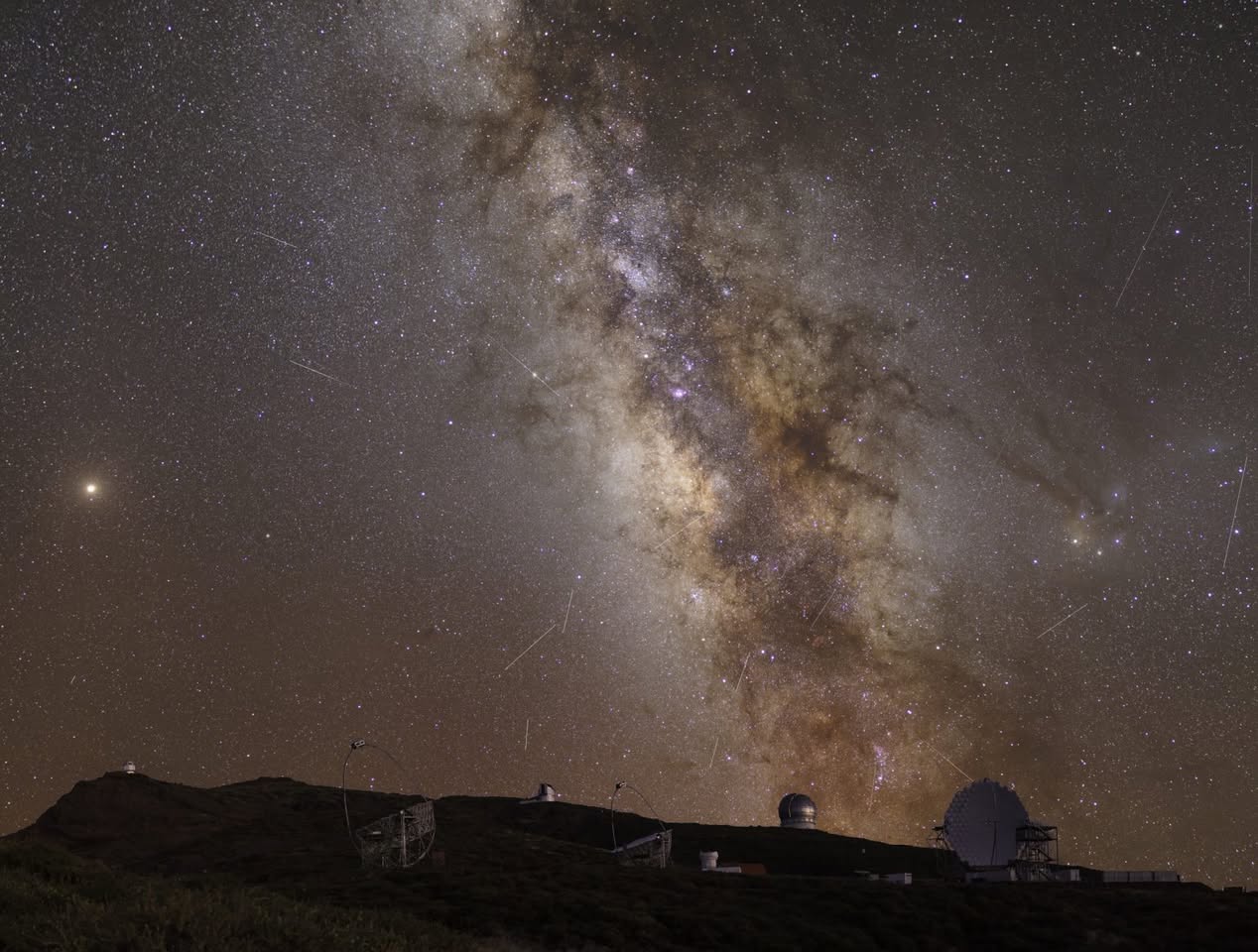 Perseids Meteor Shower ကြယ်မိုး ရွာတဲ့ ဖြစ်စဉ်